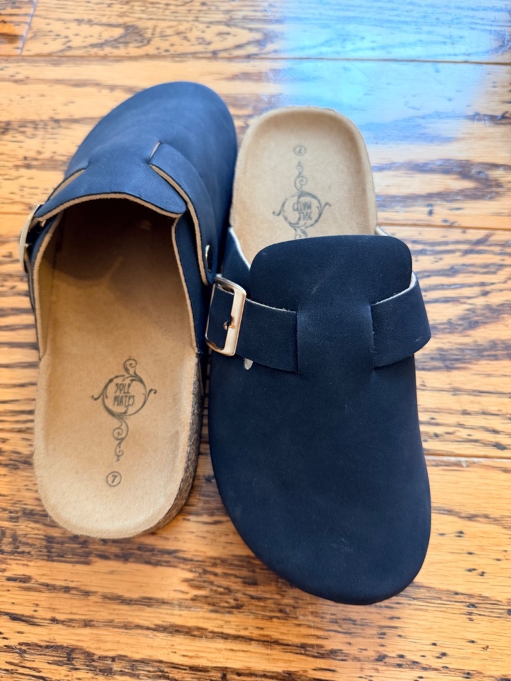 Clogs - Picture 3 of 4